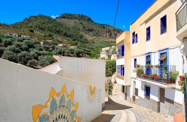 Beautiful villa for 9 guests with WIFI, TV and patio