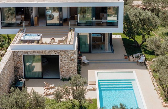 Beautiful Villa in fabulous Solta with WiFi, fitness room, AC