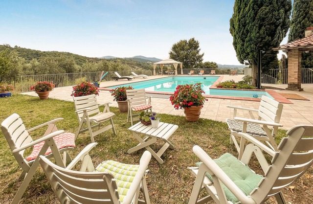 Beautiful villa on a fenced plot in the natural environment of Vigne di Narni.
