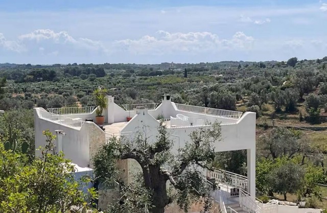 Beautiful villa located between Ostuni & Cisternino.