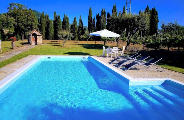 Beautiful villa with private pool in large garden in one of the borghi più belli