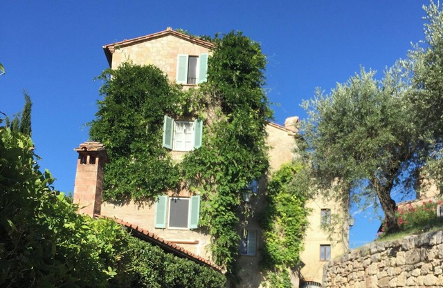 Beautiful villa with swimming pool at the edge of a spectacular medieval village