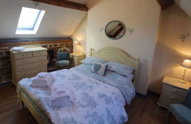 Beautifully Converted 18th Century Detached Stable in Peaceful Rural Setting