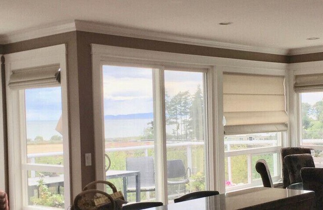 Beautifully furnished & equipped ocean view home in White Rock