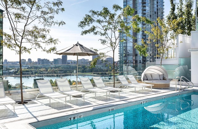 Beautifully Furnished One Bedroom Apartment in Vancouver's Yaletown Neighborhood