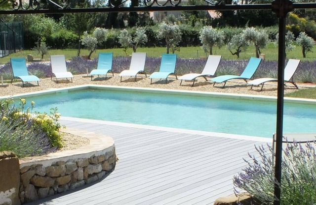 Beautifully reformed house amid the olive trees. Exit Eyguières, heated pool
