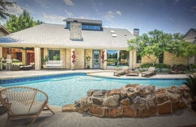 Beautifully Remodeled Property w/Pool on Golf Course- easy access to all DFW