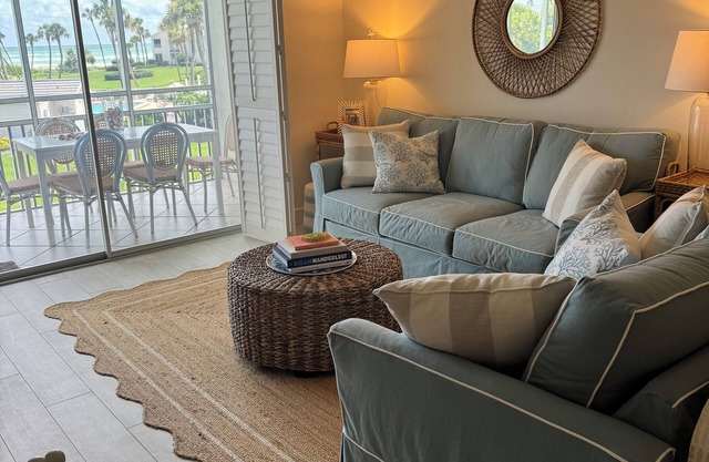 Beautifully renovated 3 bedroom ocean view condo on Longboat Key