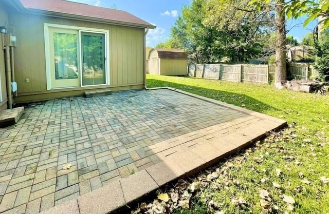 Beautifully Updated 3bd/2ba, 2 Car Garage!