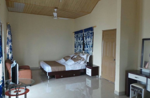 Becky's Bed & Breakfast (Room 2)