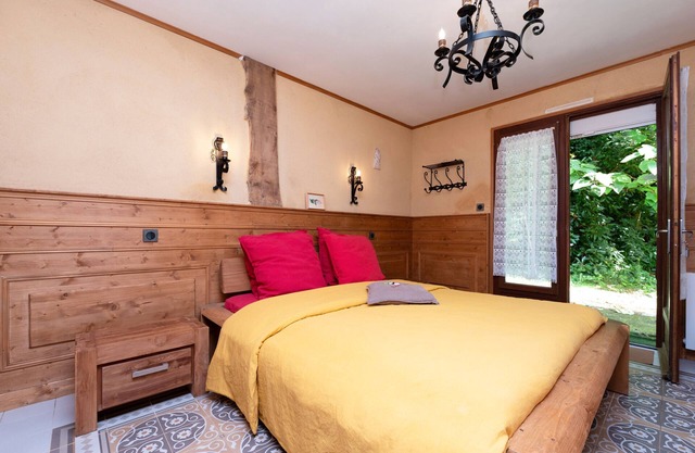 Bed and Breakfast 'Gauvin' with Shared Terrace, Shared Garden and Wi-Fi