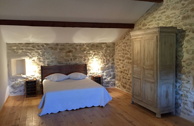 Bed and breakfast "Les Dentelles" 2 persons