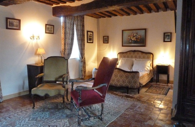 Bed & breakfast in château in Allier