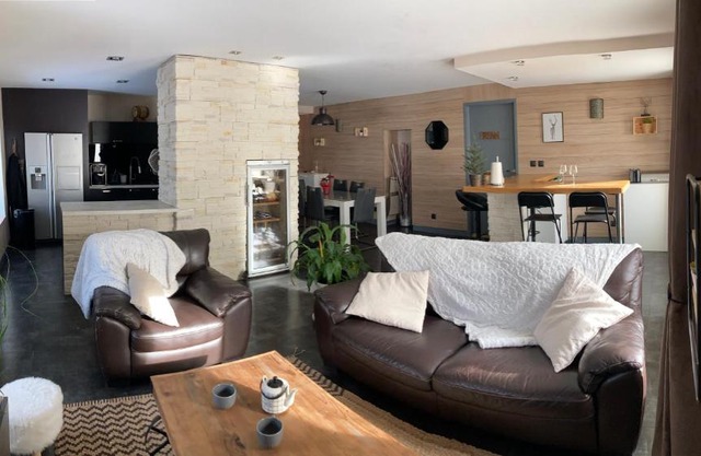 Bel appartement 115 m2 emplacement idéal
