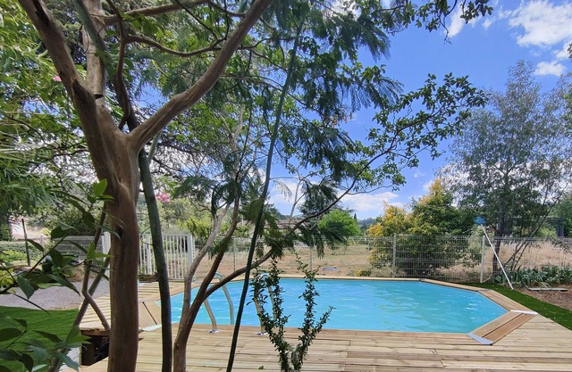 Bel Appartement Climatisé Avec Jardin et Piscine