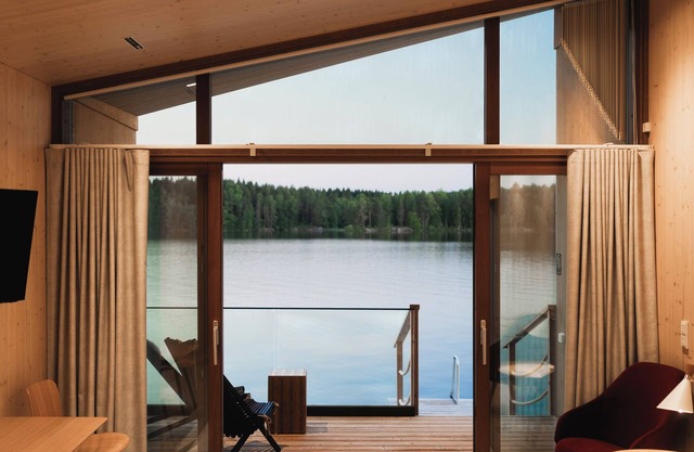 Bella Lake Resort