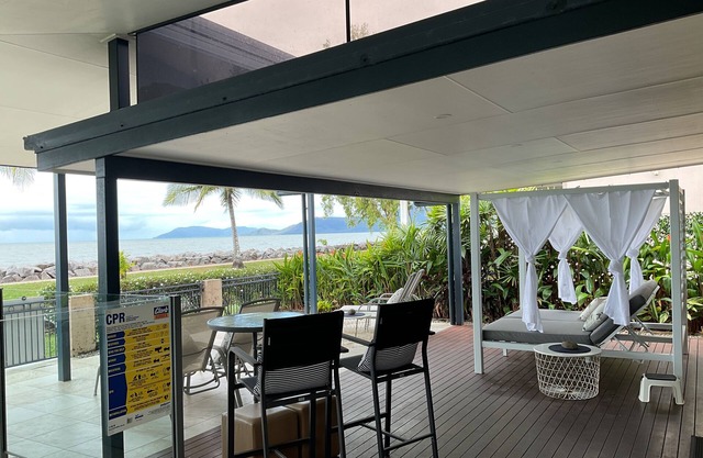 Bella Ohana Oceanfront Escape