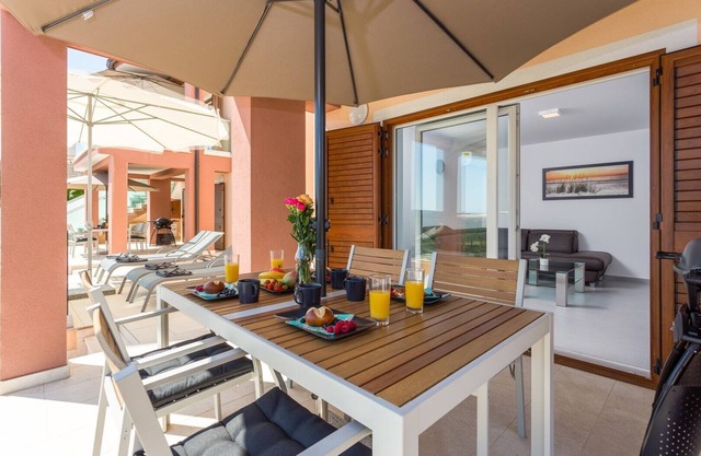 Bella Vista Apartments/Ap 5