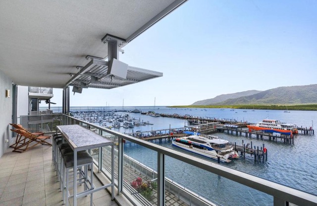 Belle Escapes 24 Harbour Lights Water View Apartment