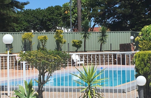 Belmont Palms Motel