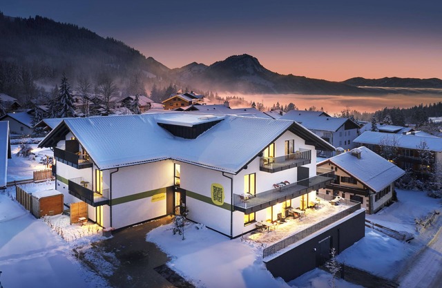 BergBuddies - Übernachtung inklusive kostenlosen Bergbahntickets und vielem mehr