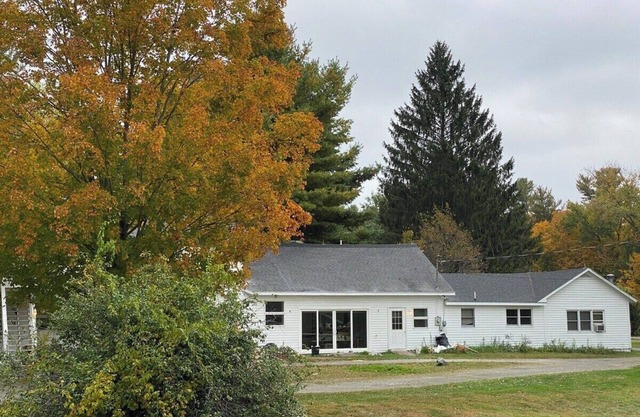 Berkshires farm, 30+ guests, 50 acres