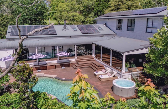 Berry Luxury Retreat