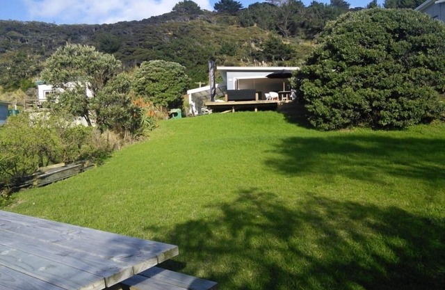 Best Bach at the Beach - Port Waikato