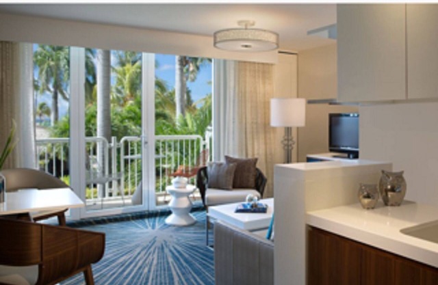 BEST beachfront resort in Aruba - Renaissance Wind Creek Ocean Suites