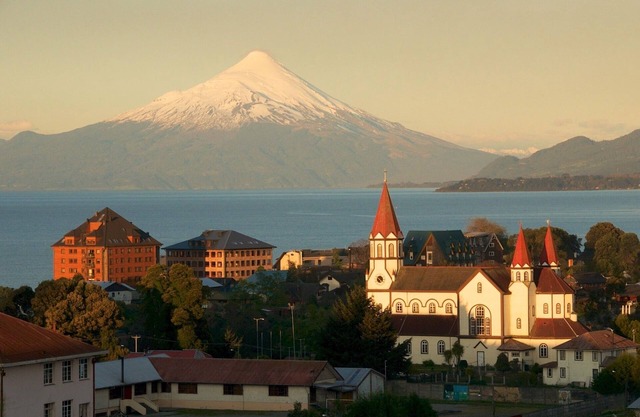 Best location in Puerto Varas! Lovely apartment with 2 baths for up to 4 guests.