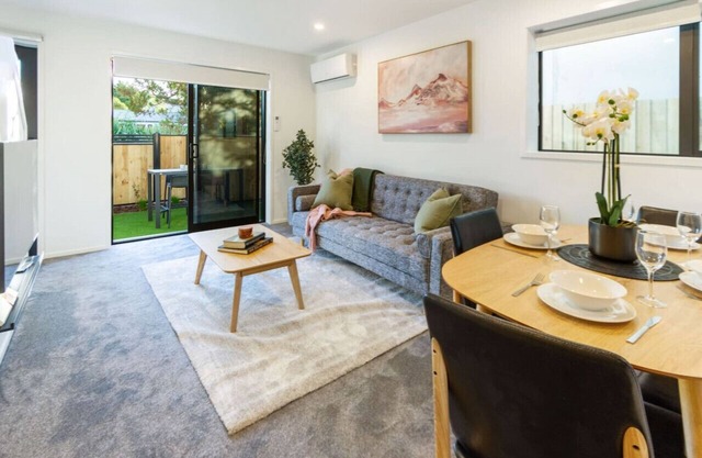 Best of Central Christchurch 2 bed 2 bath