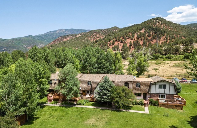 BEST RATES IN ASPEN, BASALT VALLEY, INQUIRE FOR LAST MINUTE DISCOUNTS