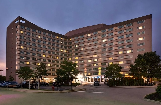 Best Value, Quality Stay! Pets are Allowed, With Onsite Parking!