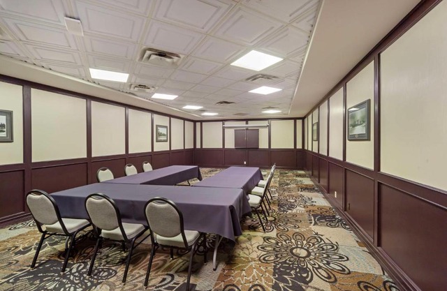 Best Western High Road Inn