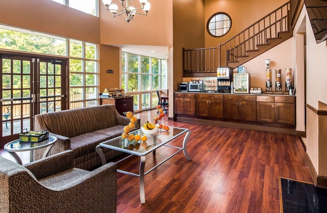 Best Western Plus The Inn & Suites At The Falls