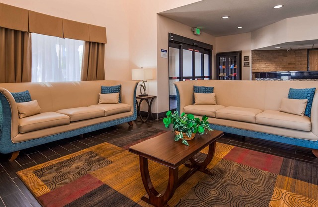 Best Western Plus Wendover Inn
