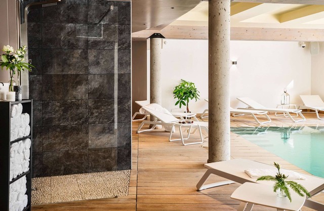 Best Western Premier Hotel de la Cite Royale