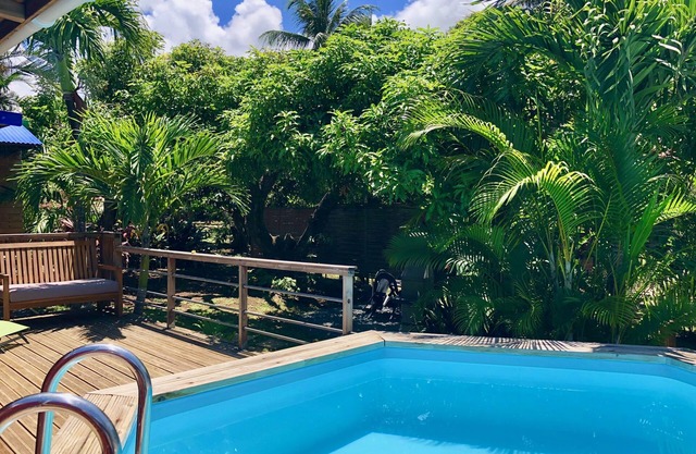 Between sea and rivers, at the gates of the Guadeloupe National Park!
