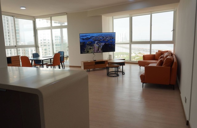 Beutiful Apartment, High Speed Internet, Excellent Location