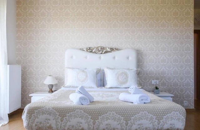 BH201 - R - Villa Heraklion /coordinates: 35.287991, 25.232259