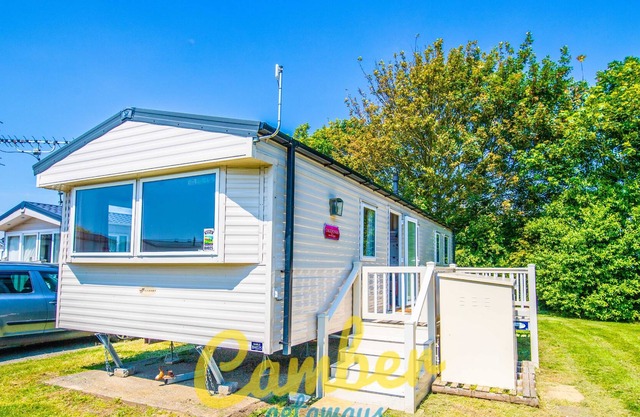 BH25 - Marlie Farm Holiday Park - New Romney - Sleeps 6 - Dog Friendly - Private Parking