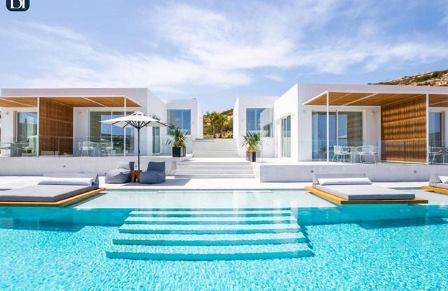 BH295 - R - Villa Karpathos