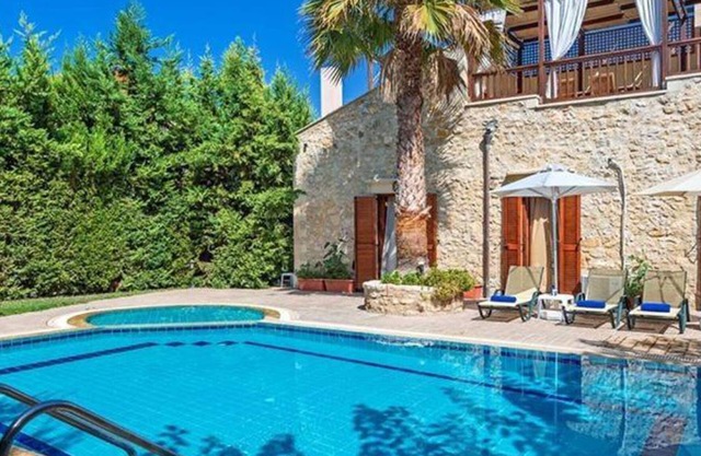 BH335 - B - Villa Rethymno