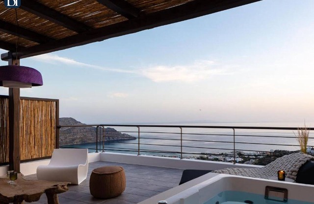 BH392 - R - Suite Rethymno