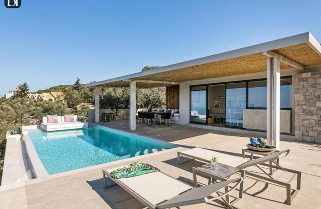 BH536 - R - Villa Lefkada