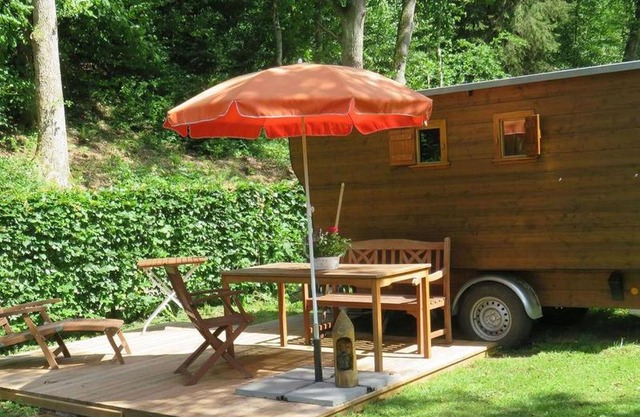 Bienenwagen der Naturheilpraxis Melchger