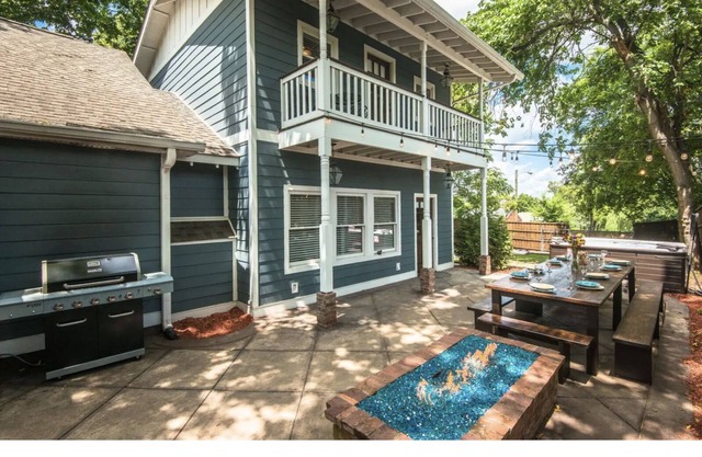 Big Blue - Nashville's Premiere Home for Groups
