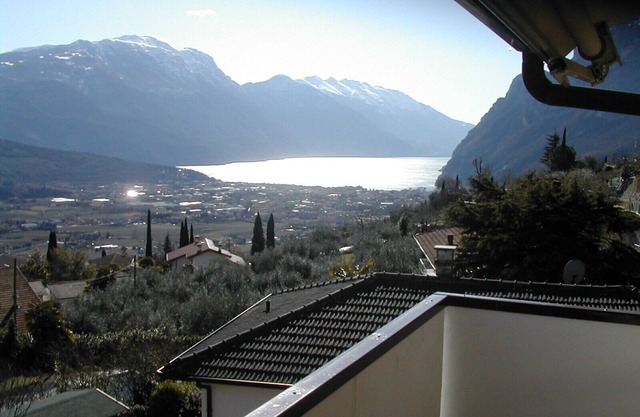 Big Einzimmerwonhung for 2/3 persons in Residence Due Laghi