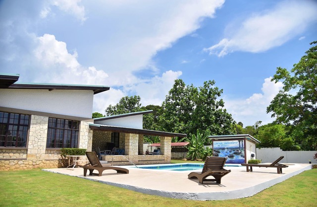Big Family Beachfront Villa