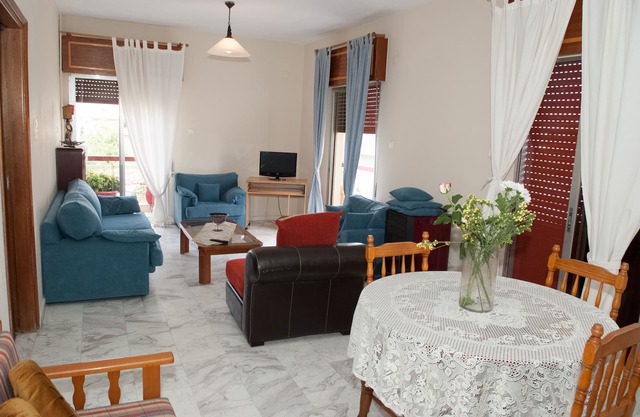 Big house 95(sq ,m) 17,7min distance from Meteora Μonasteries Greece